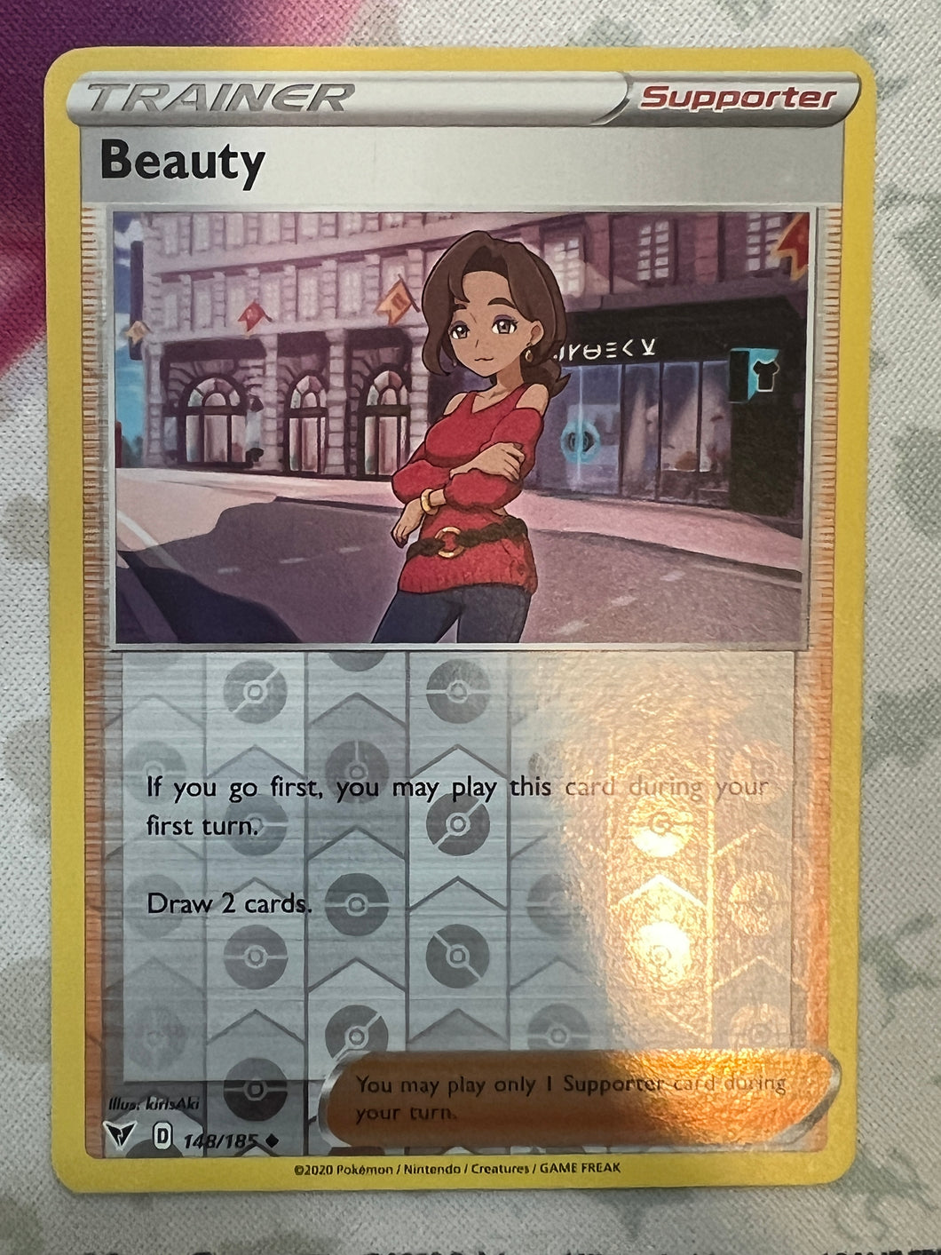 Beauty [Reverse Holo] #148 Pokemon Vivid Voltage