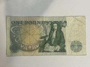 English One Pound Banknote - Sir Isaac Newton (Chief Cashier D H F Somerset)