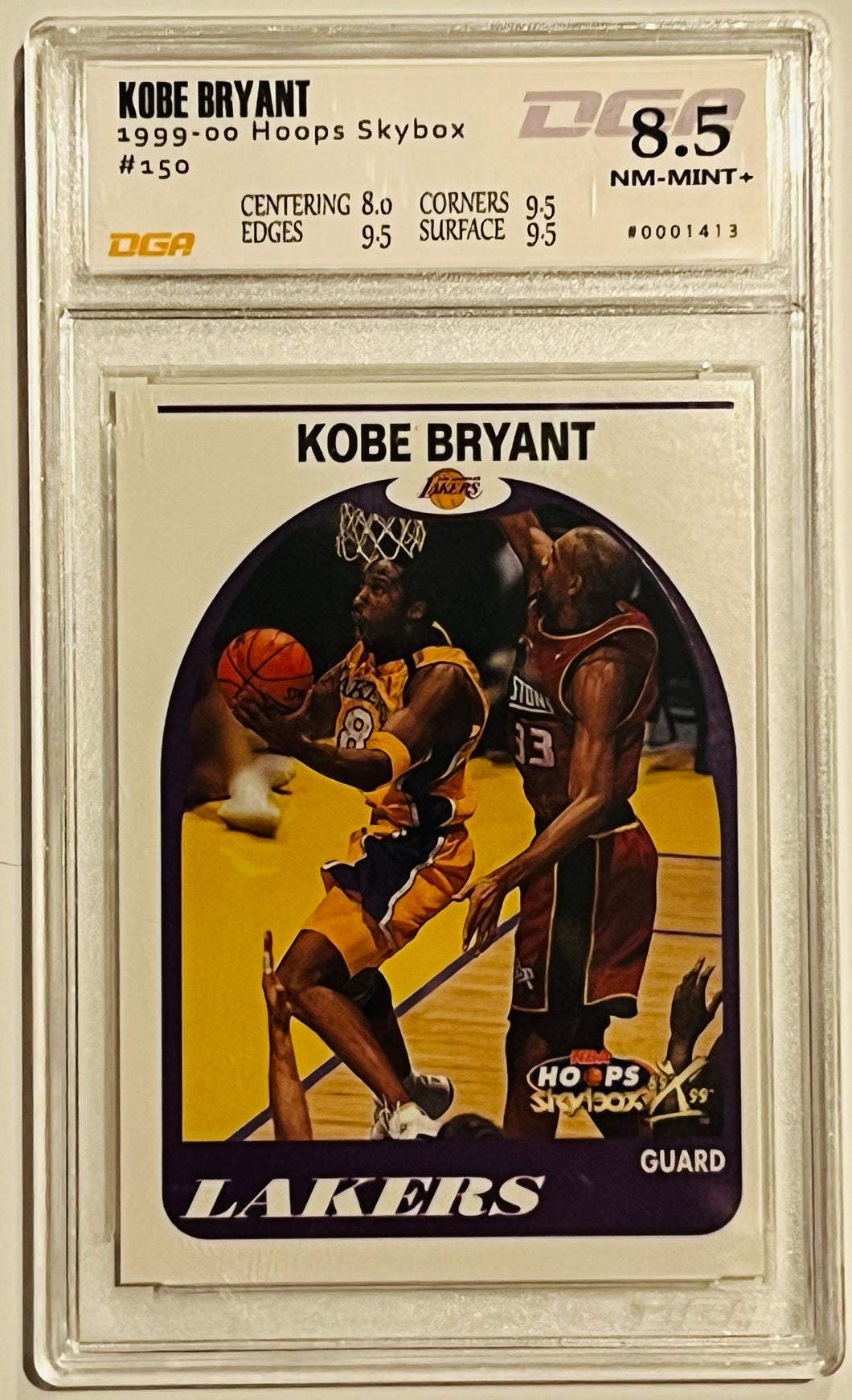 1990-00 Hoops Skybox Kobe Bryant #150 DGA 8.5 Lakers