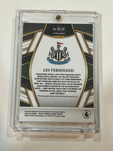 Load image into Gallery viewer, 2023-24 Select Premier League Les Ferdinand Silver Prizm Auto Autograph #SS-LF
