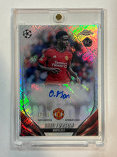 Load image into Gallery viewer, 2023-24 Topps Chrome CC Omari Forson Toppsfractors Refractor Rookie Auto #27/52
